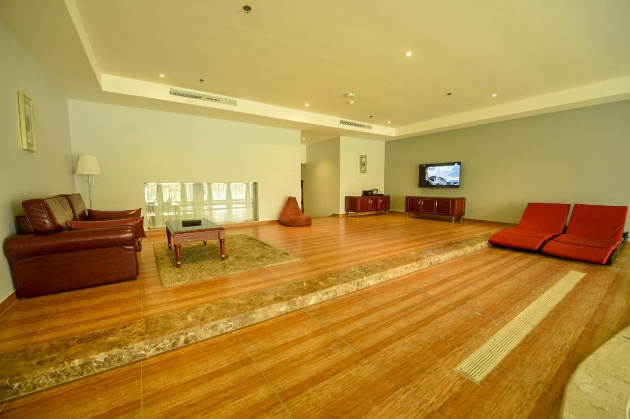 Hotel & Resort Golden Marina 廷布 外观 照片