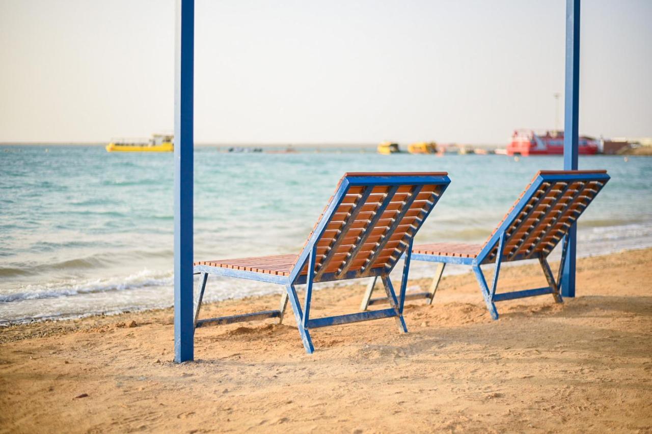 Hotel & Resort Golden Marina 廷布 外观 照片