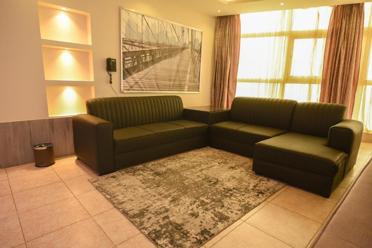 Hotel & Resort Golden Marina 廷布 外观 照片