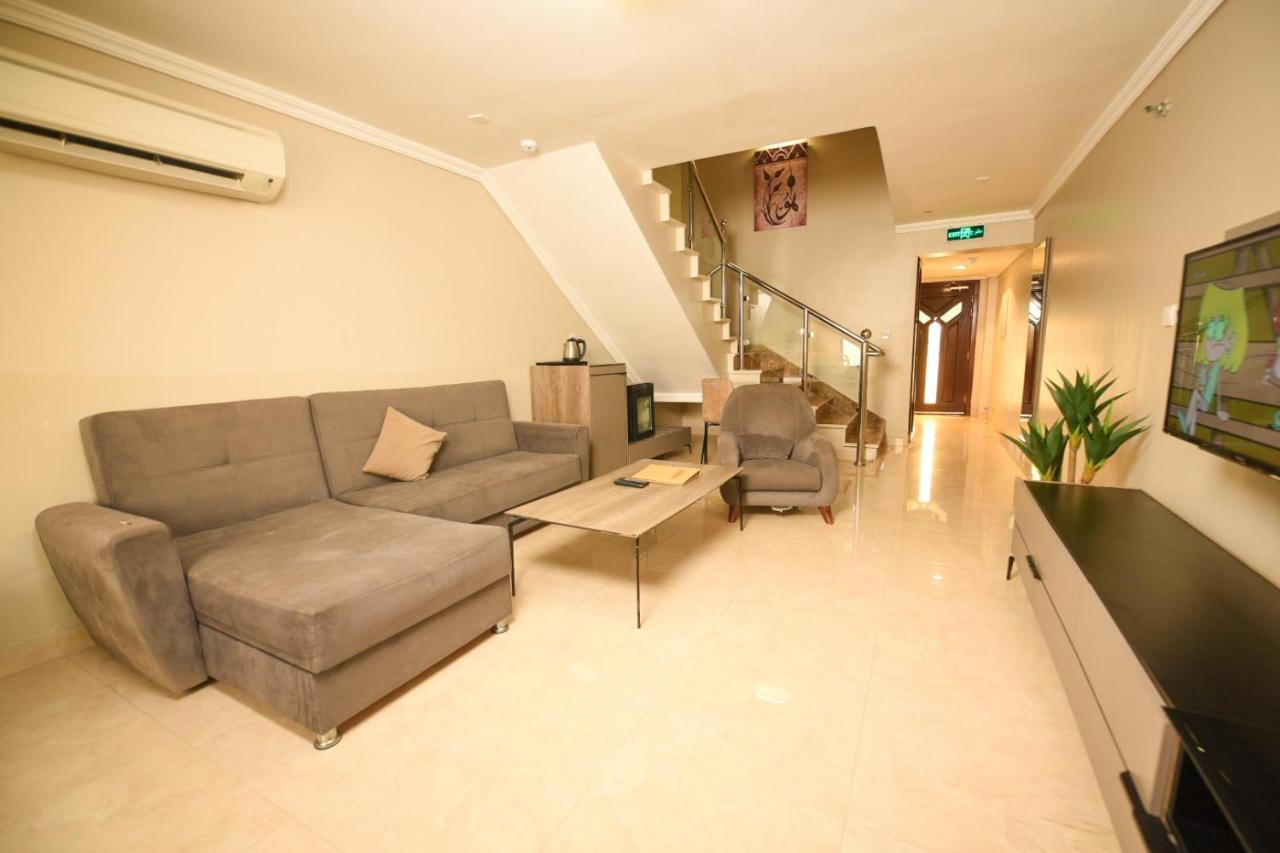 Hotel & Resort Golden Marina 廷布 外观 照片