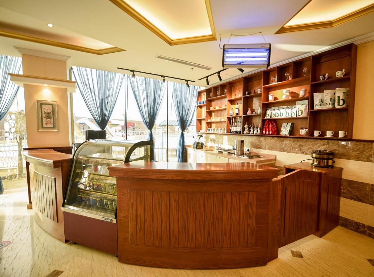 Hotel & Resort Golden Marina 廷布 外观 照片