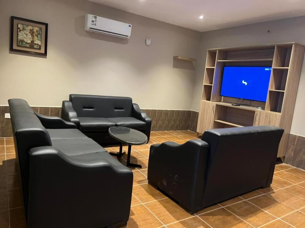 Hotel & Resort Golden Marina 廷布 外观 照片