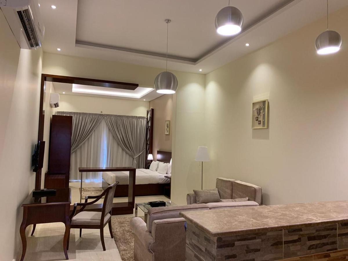 Hotel & Resort Golden Marina 廷布 外观 照片