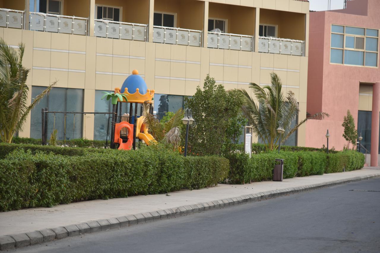 Hotel & Resort Golden Marina 廷布 外观 照片