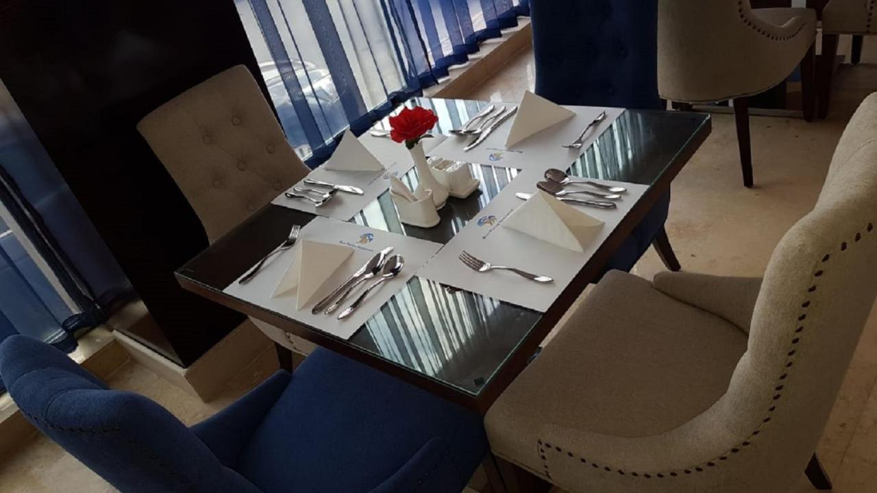 Hotel & Resort Golden Marina 廷布 外观 照片