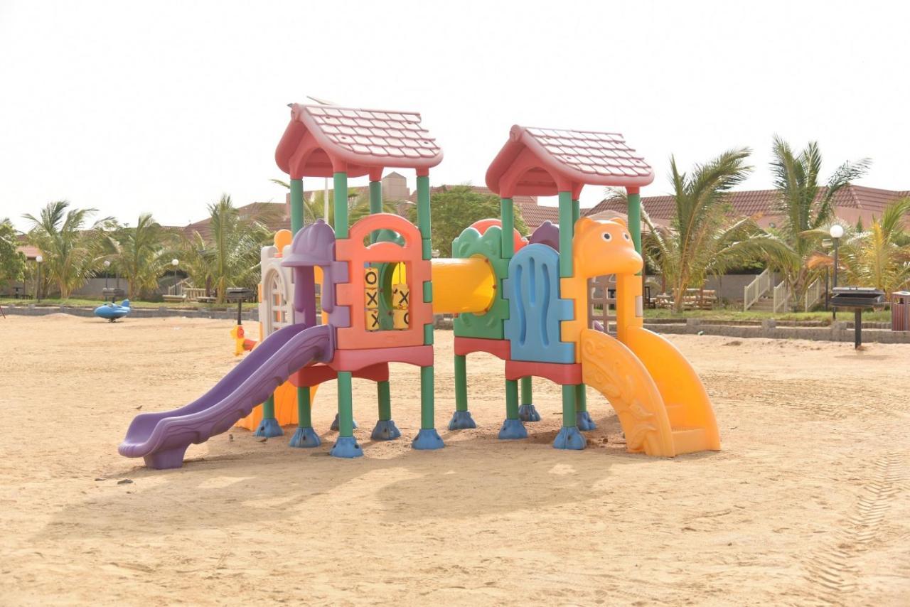 Hotel & Resort Golden Marina 廷布 外观 照片