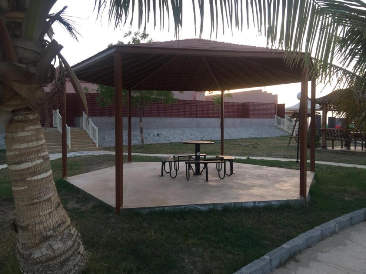 Hotel & Resort Golden Marina 廷布 外观 照片